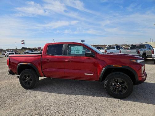 2025 GMC Canyon 2WD Elevation