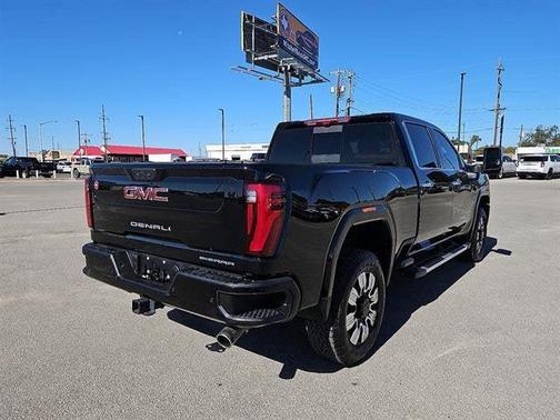 2025 GMC Sierra 2500 Denali