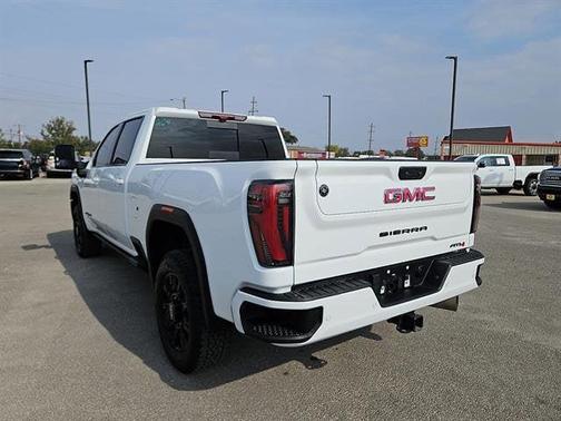 2025 GMC Sierra 2500 AT4