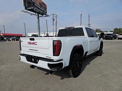 2025 GMC Sierra 2500 AT4
