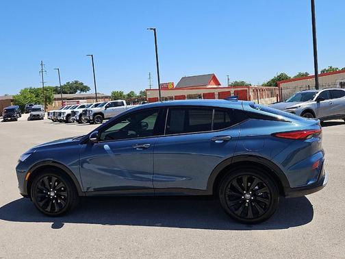 Ocean Blue Metallic 2025 Buick Envista Sport Touring