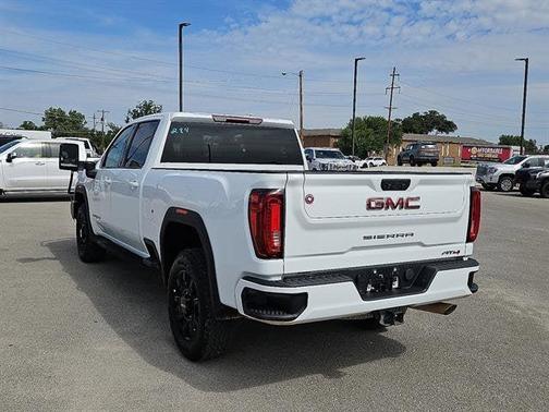 2022 GMC Sierra 2500 AT4