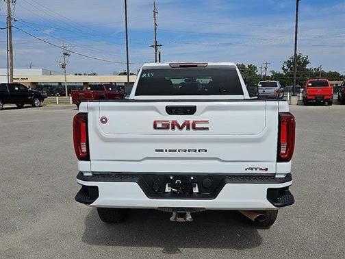 2022 GMC Sierra 2500 AT4
