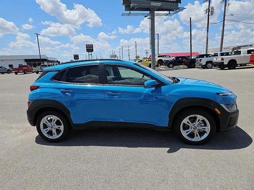 2023 Hyundai KONA SEL
