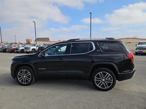 2023 GMC Acadia SLT