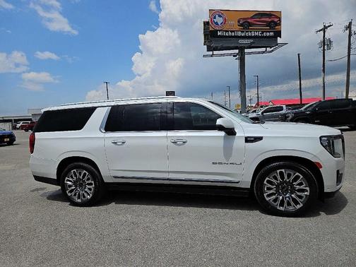 2024 GMC Yukon XL Denali Ultimate