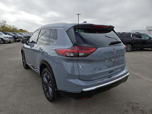 2025 Nissan Rogue Platinum