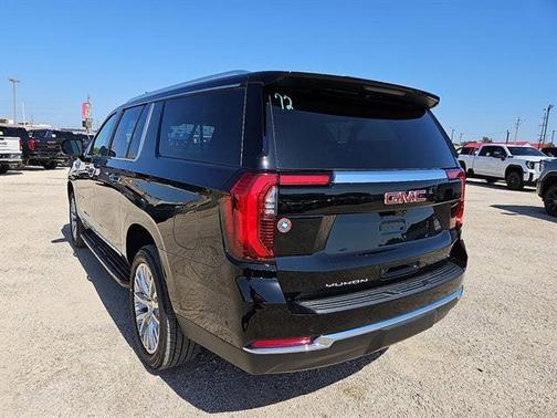2025 GMC Yukon XL Elevation