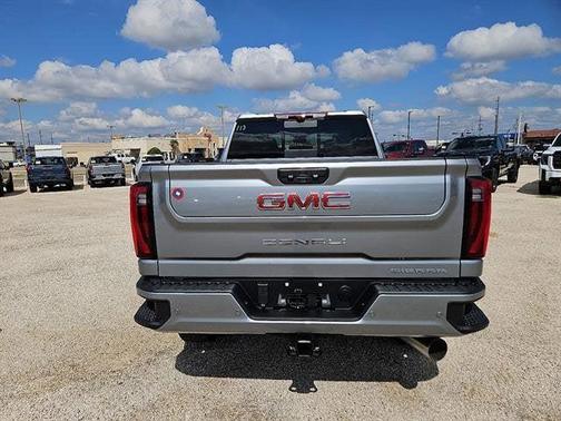 2025 GMC Sierra 2500 Denali