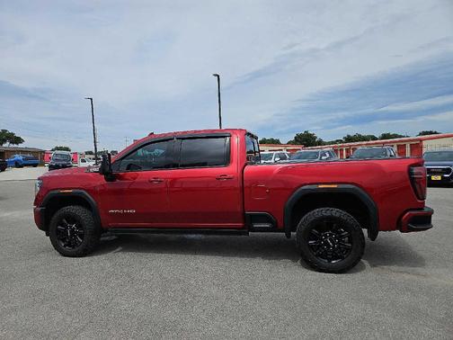 2024 GMC Sierra 2500 AT4