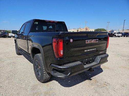 2025 GMC Sierra 1500 AT4X