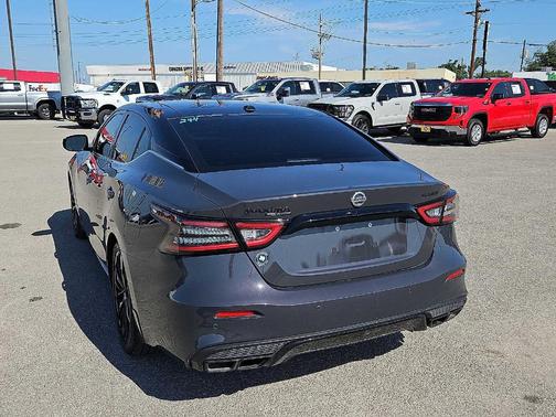 2021 Nissan Maxima Platinum