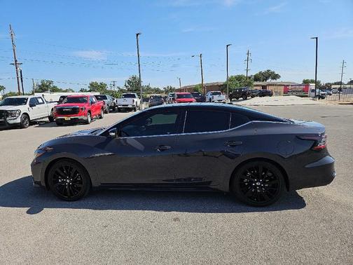 2021 Nissan Maxima Platinum