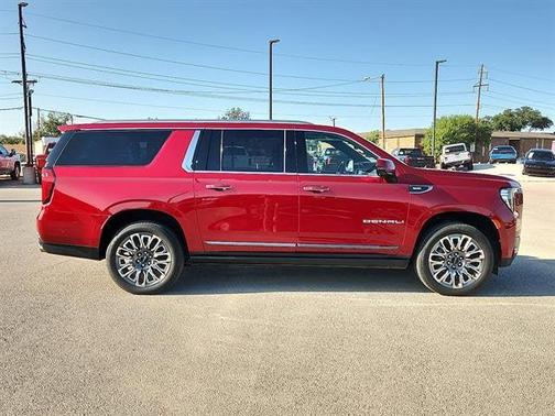 2023 GMC Yukon XL Denali Ultimate