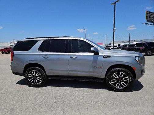 2024 GMC Yukon AT4