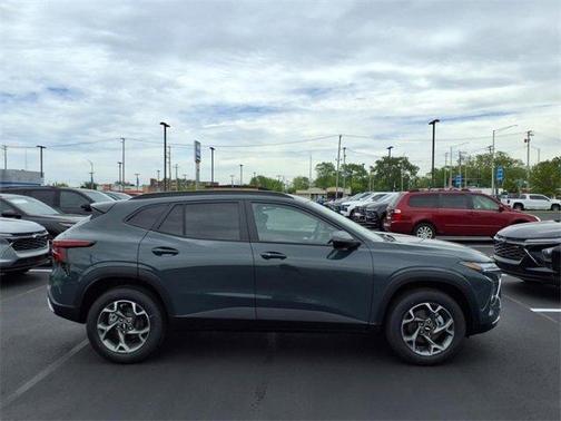 2025 Chevrolet Trax LT