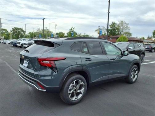 2025 Chevrolet Trax LT