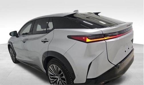 2023 Lexus RZ 450e Luxury