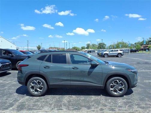 2025 Chevrolet Trax LT