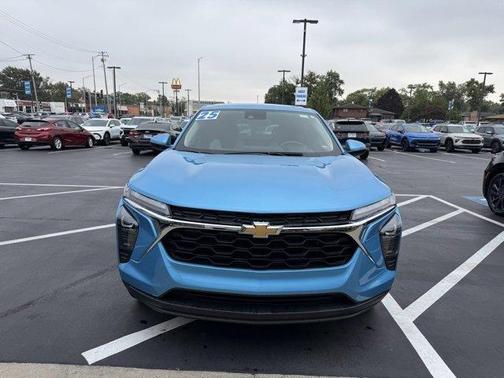 2025 Chevrolet Trax LS