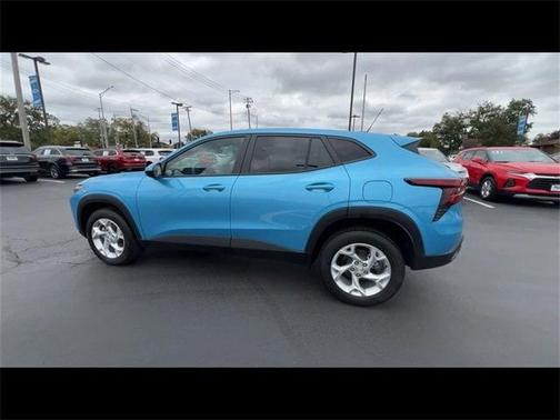 2025 Chevrolet Trax LS