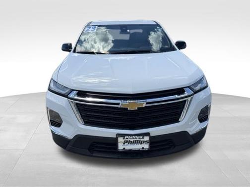 Summit White 2023 Chevrolet Traverse LS