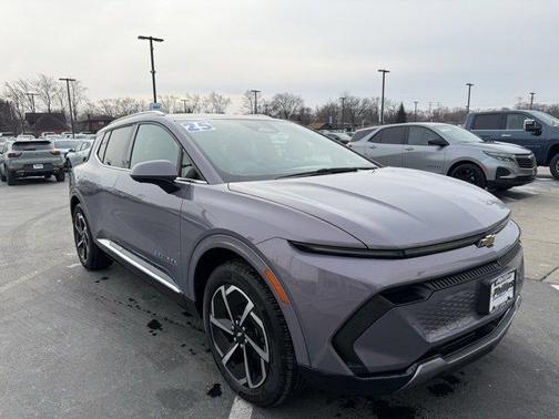2025 Chevrolet Equinox EV LT 2