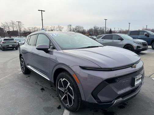 2025 Chevrolet Equinox EV LT 2