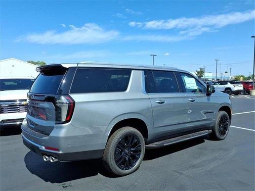 2025 Chevrolet Suburban Premier