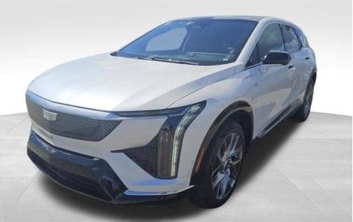 Crystal White Tri-Coat 2025 Cadillac OPTIQ Luxury