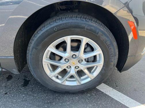 Gray 2022 Chevrolet Equinox 1LT