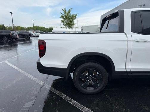 Platinum White Pearl 2025 Honda Ridgeline Black Edition
