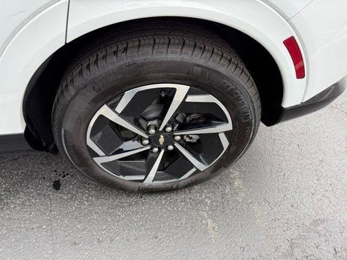 Summit White 2025 Chevrolet Equinox EV LT 2