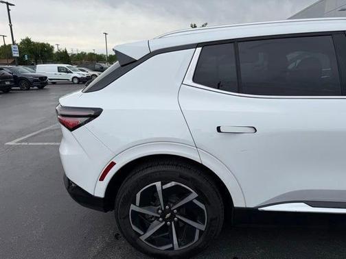 Summit White 2025 Chevrolet Equinox EV LT 2