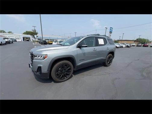 2023 GMC Acadia SLT