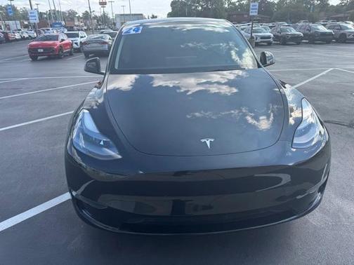 2024 Tesla Model Y Long Range