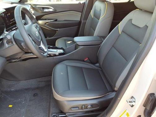 White Sand 2026 Chevrolet Trax ACTIV