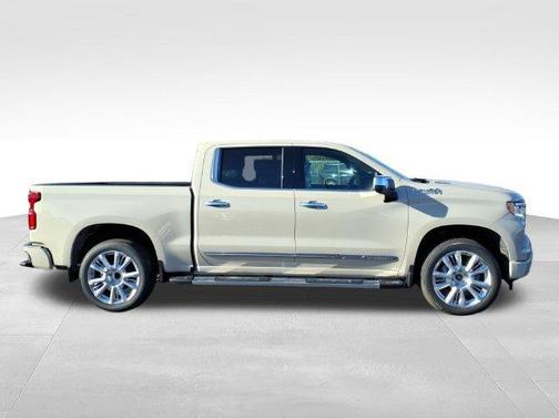 White Sand 2026 Chevrolet Silverado 1500 High Country