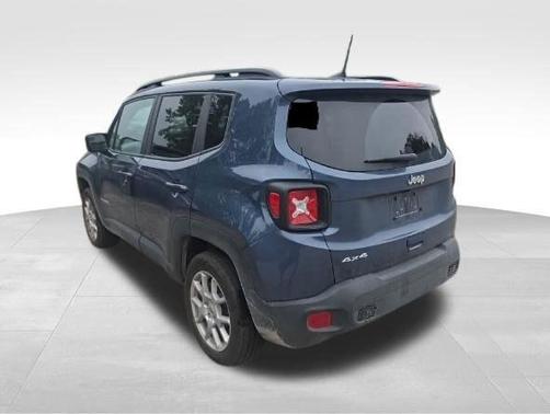 Slate Blue Pearlcoat 2023 Jeep Renegade Latitude