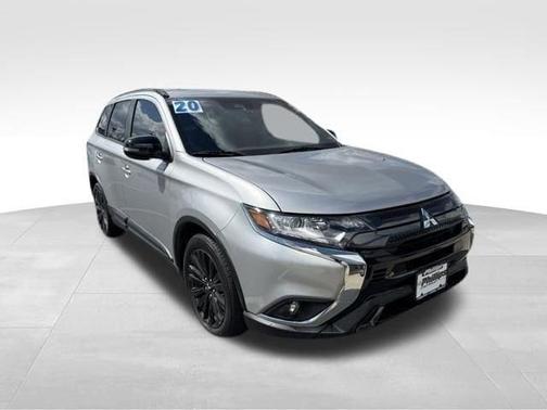 2020 Mitsubishi Outlander SE