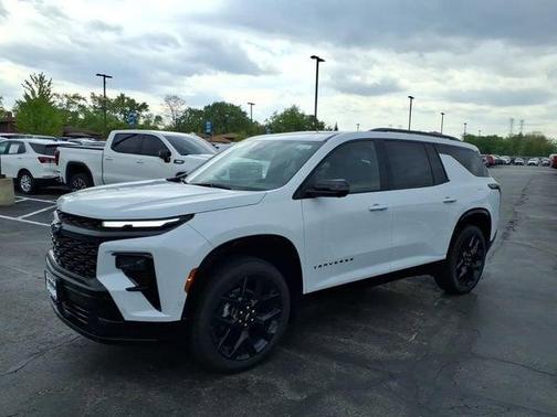 Polar White 2026 Chevrolet Traverse RS