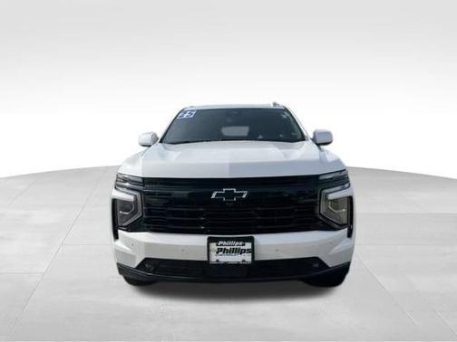 Iridescent Pearl Tricoat 2025 Chevrolet Tahoe RST
