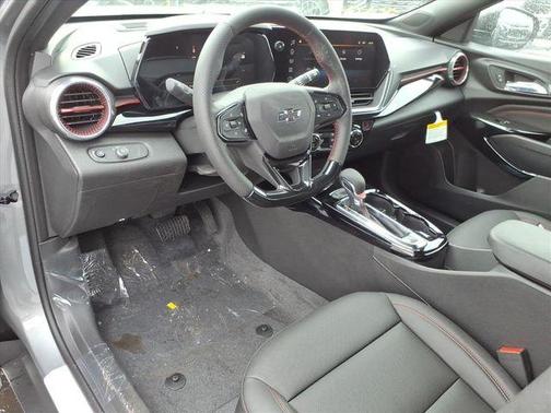 Sterling Gray Metallic 2026 Chevrolet Trax 2RS