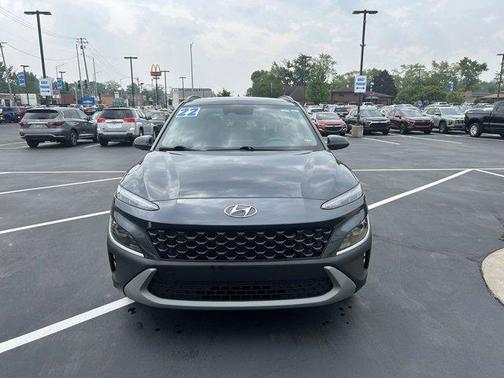 2022 Hyundai KONA SEL