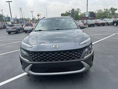 2022 Hyundai KONA SEL