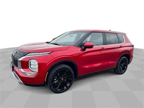 2023 Mitsubishi Outlander SE