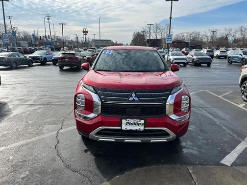 2023 Mitsubishi Outlander SE