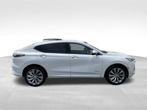White Frost Tri-Coat 2025 Buick Envista Avenir