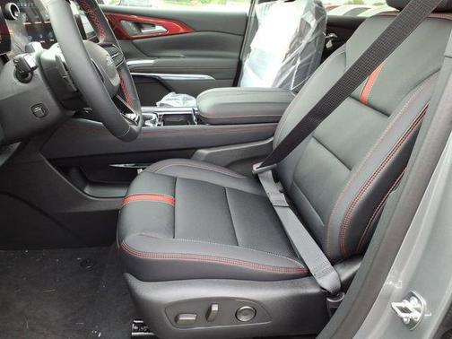 Sterling Gray Metallic 2026 Chevrolet Traverse RS