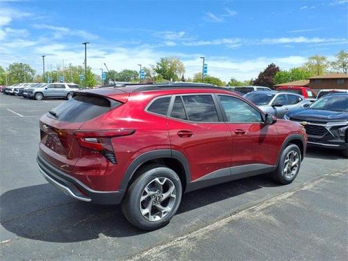 2025 Chevrolet Trax LT